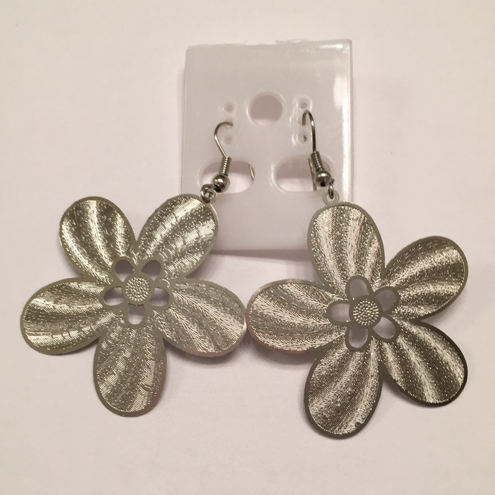 Flower earrings